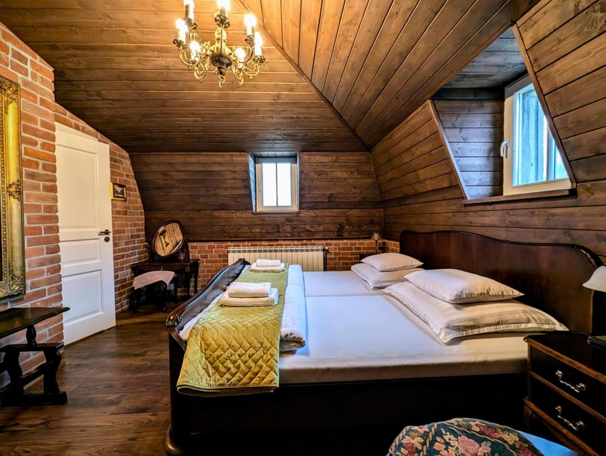 Dworek Atrium Tomaszów Lubelski Eksteriør billede